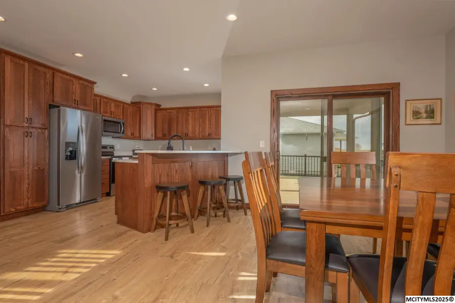 605 Bedford St, Clear Lake, IA 50428 - #2