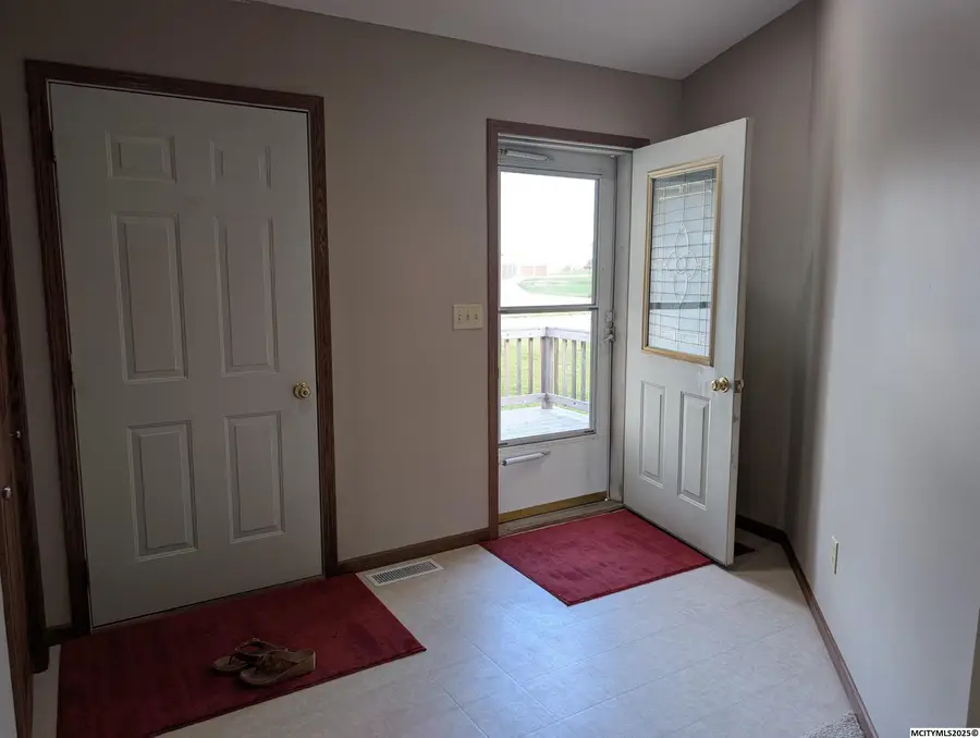 17 Plaza Dr, Clear Lake, IA 50428 - #2