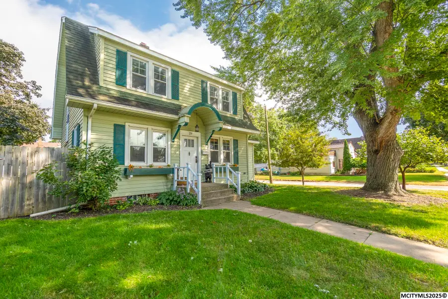 29 S Vermont, Mason City, IA 50401 - #2