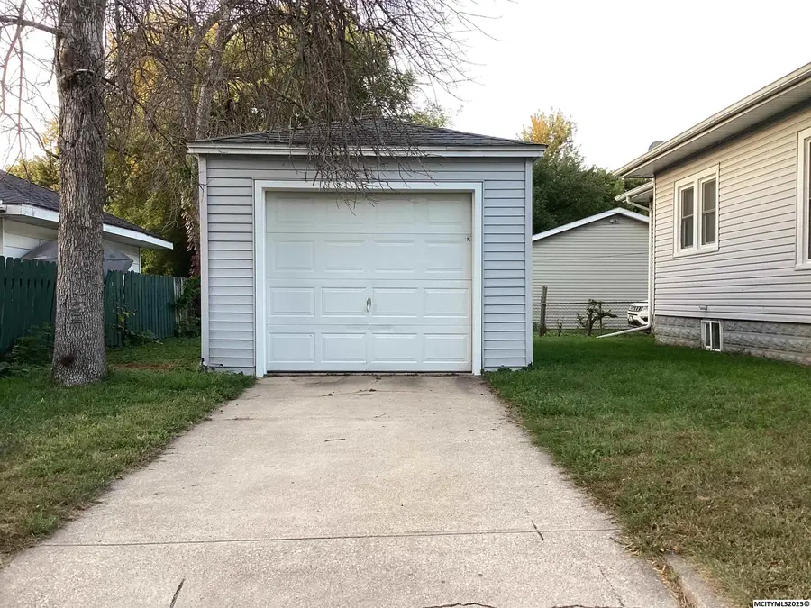 222 9th NW, Mason City, IA 50401 - #2
