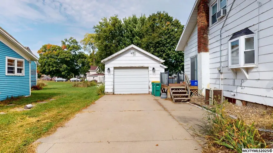 308 2nd SE, Nora Springs, IA 50458 - #2