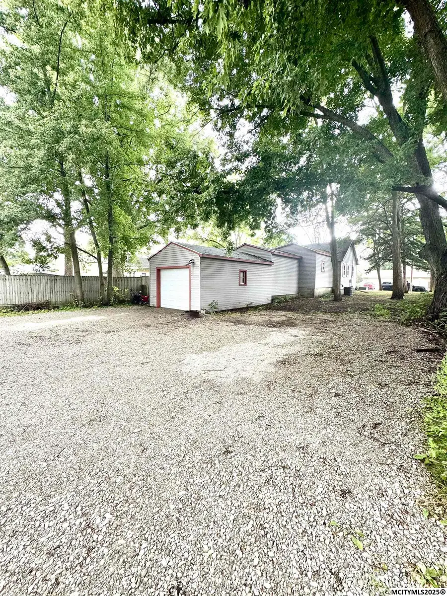 204 S 12th St, Clear Lake, IA 50428 - #3