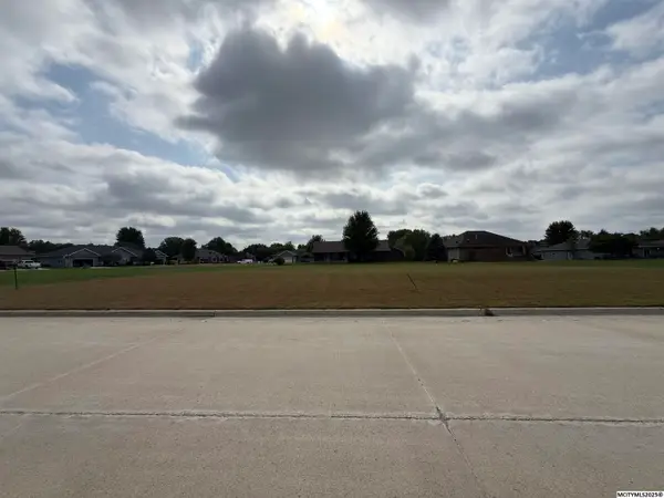 245 Sumac, MASON CITY, IA 50401