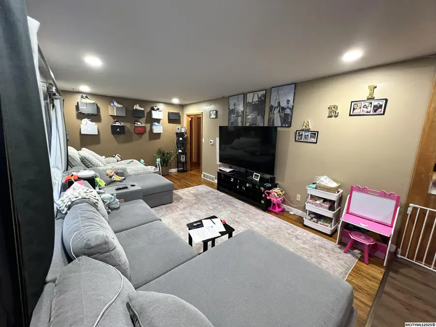 309 Danbury Dr, Charles City, IA 50616 - #2