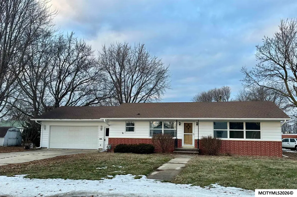 810 6th Ave N, Northwood, IA 50459 - #1