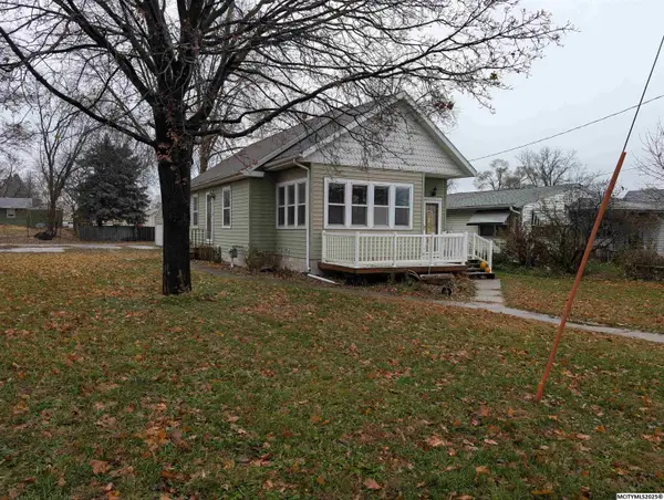 690 16th SE, MASON CITY, IA 50401