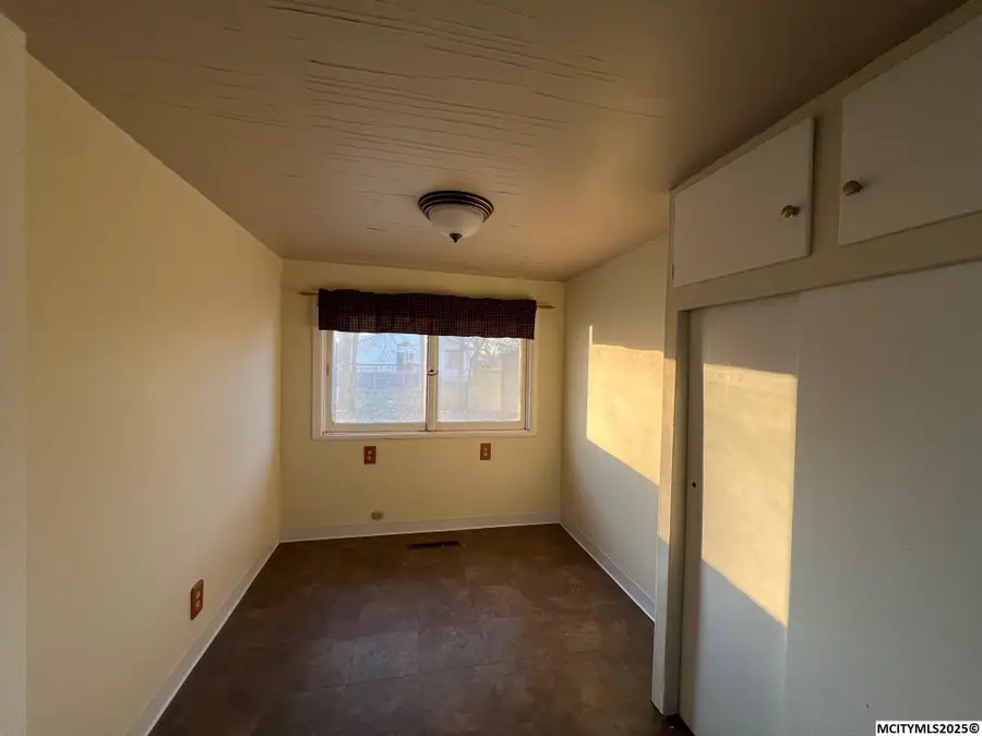 906 Broad St, Plymouth, IA 50464 - Image #3