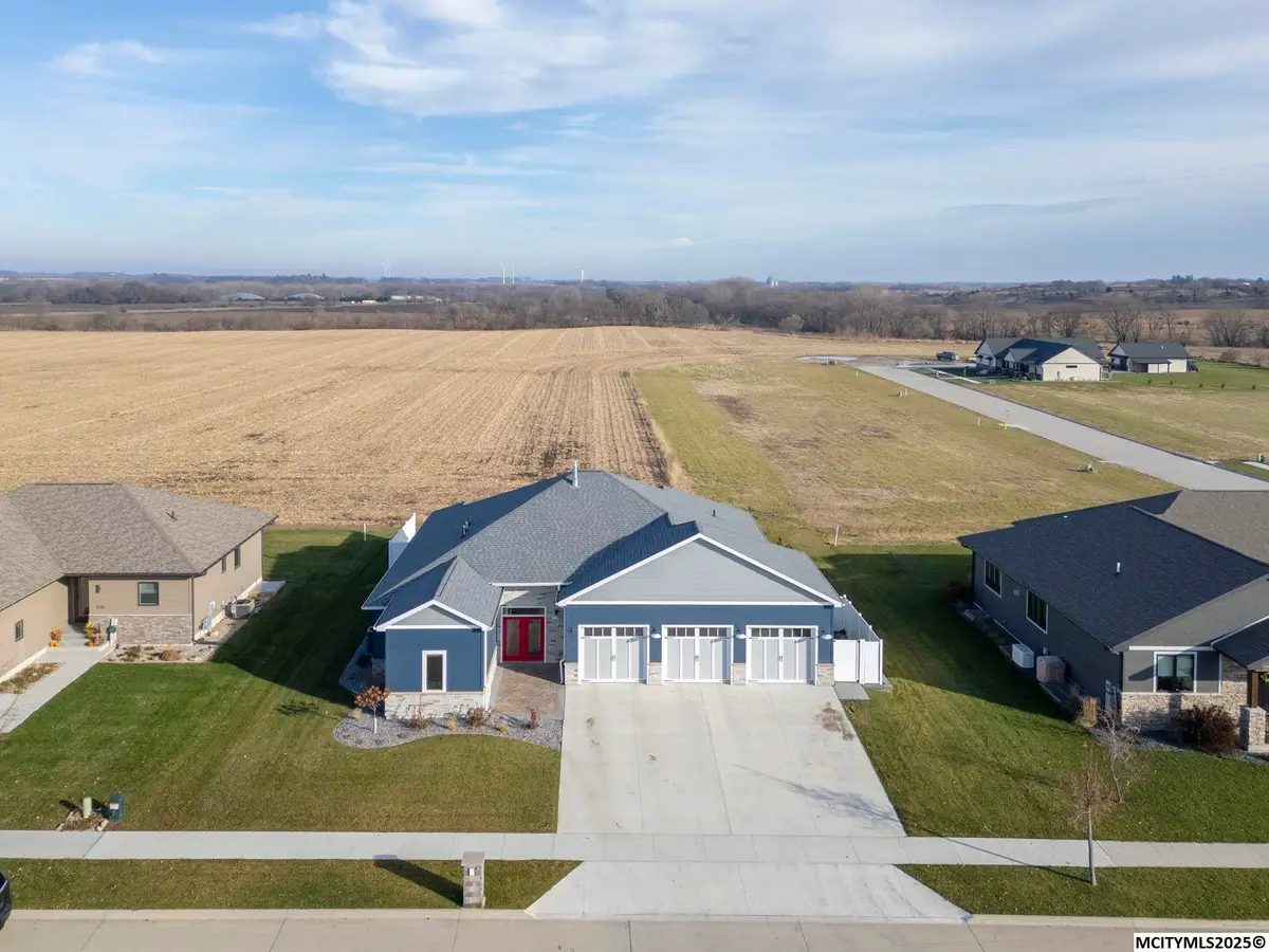 1757 S Illinois, Mason City, IA 50401 - #1