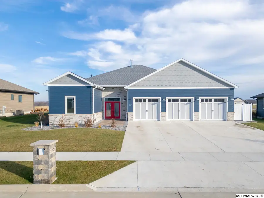 1757 S Illinois, Mason City, IA 50401 - #2