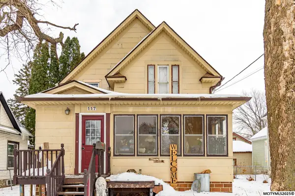 117 S Monroe, MASON CITY, IA 50401