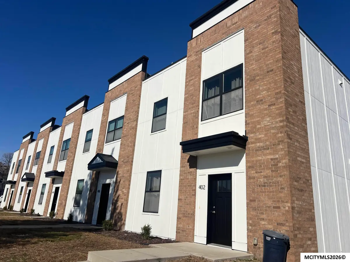 402 4th SW, Mason City, IA 50401 - #1