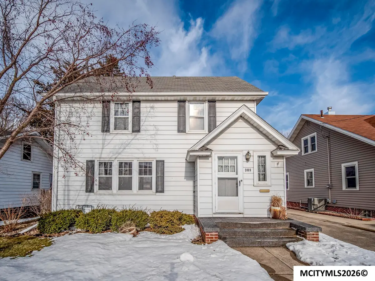 308 15th SE, Mason City, IA 50401 - #1