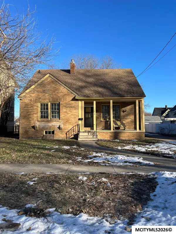 1015 N Jefferson, MASON CITY, IA 50401