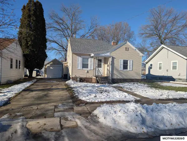 926 N Harrison, MASON CITY, IA 50401