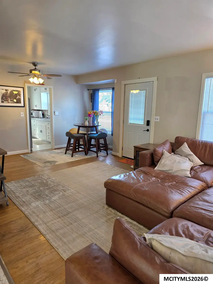 921 15th NE, Mason City, IA 50401 - #2