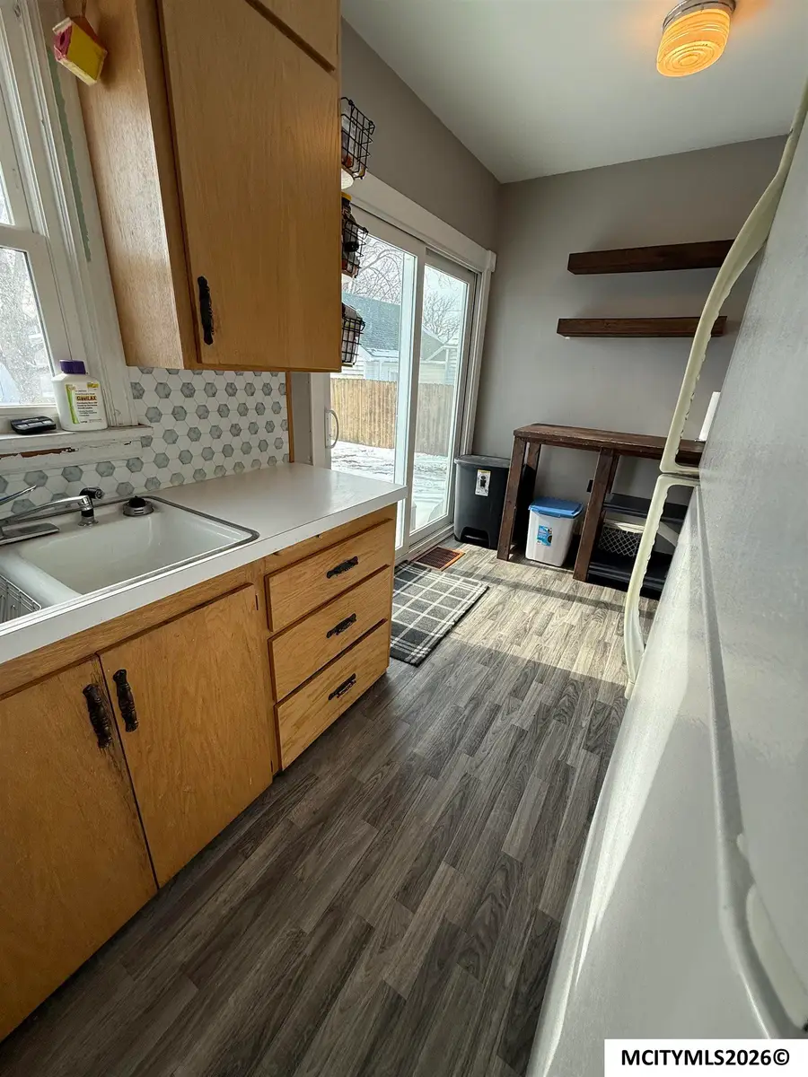 905 12th NE, Mason City, IA 50401 - #2