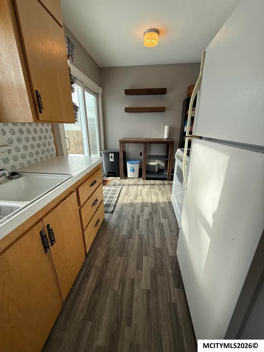 905 12th NE, Mason City, IA 50401 - #3