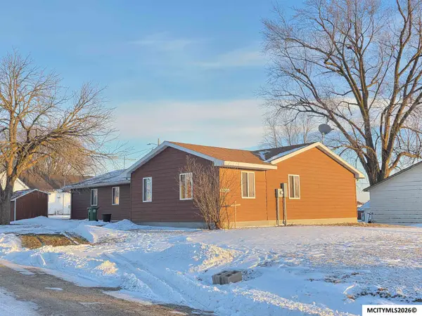 720 Elm, DUMONT, IA 50625