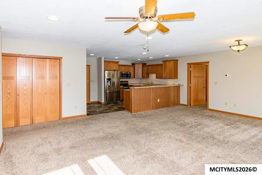 320 1ST NE, Mason City, IA 50401 - #3