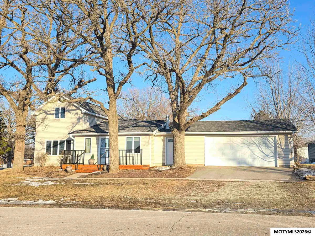 209 7th St NW, Rockford, IA 50468 - #1