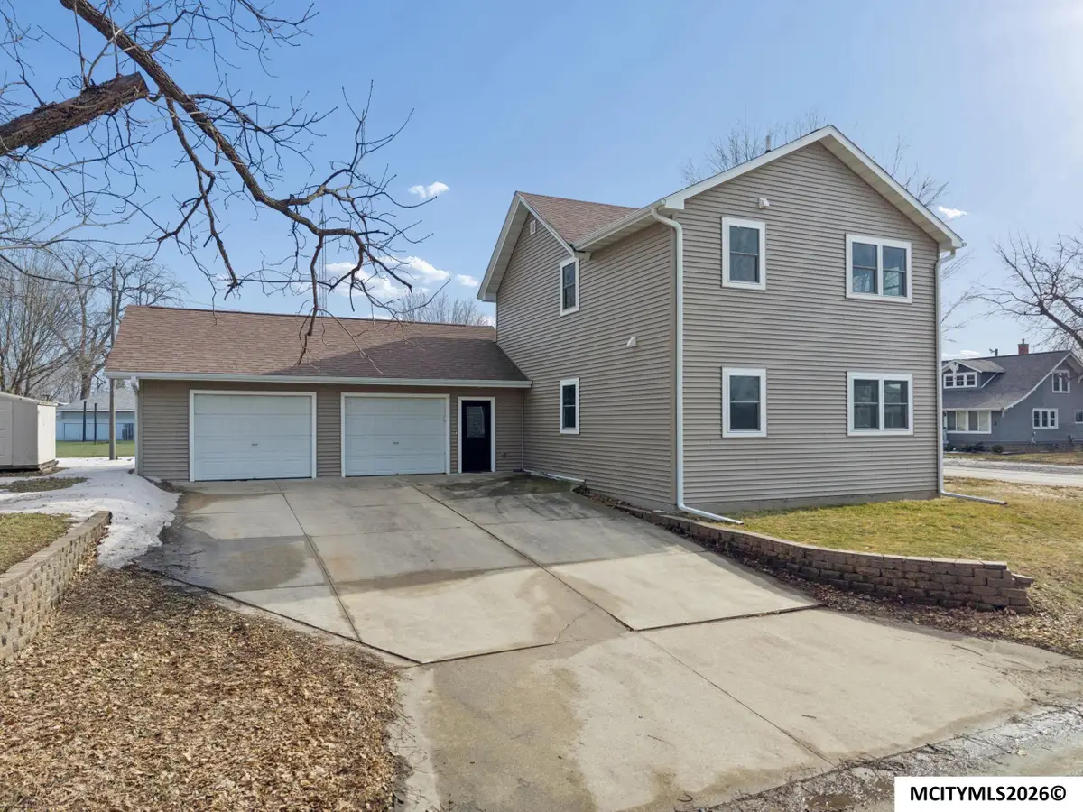 116 W Congress St, Nora Springs, IA 50458 - #1