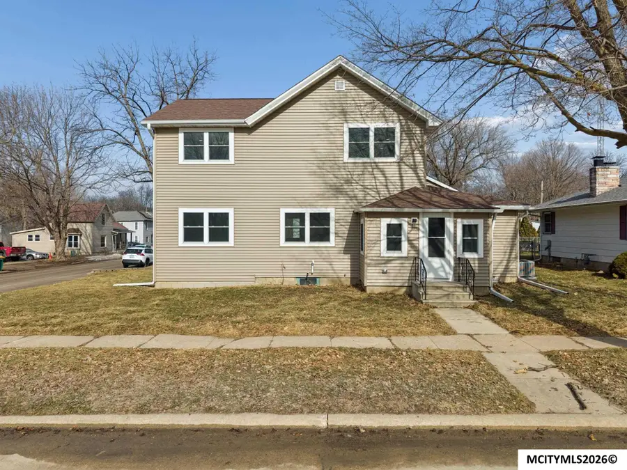 116 W Congress St, Nora Springs, IA 50458 - #2
