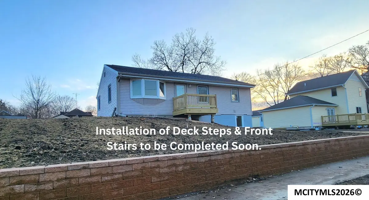 537 4th NE, Mason City, IA 50401 - #1
