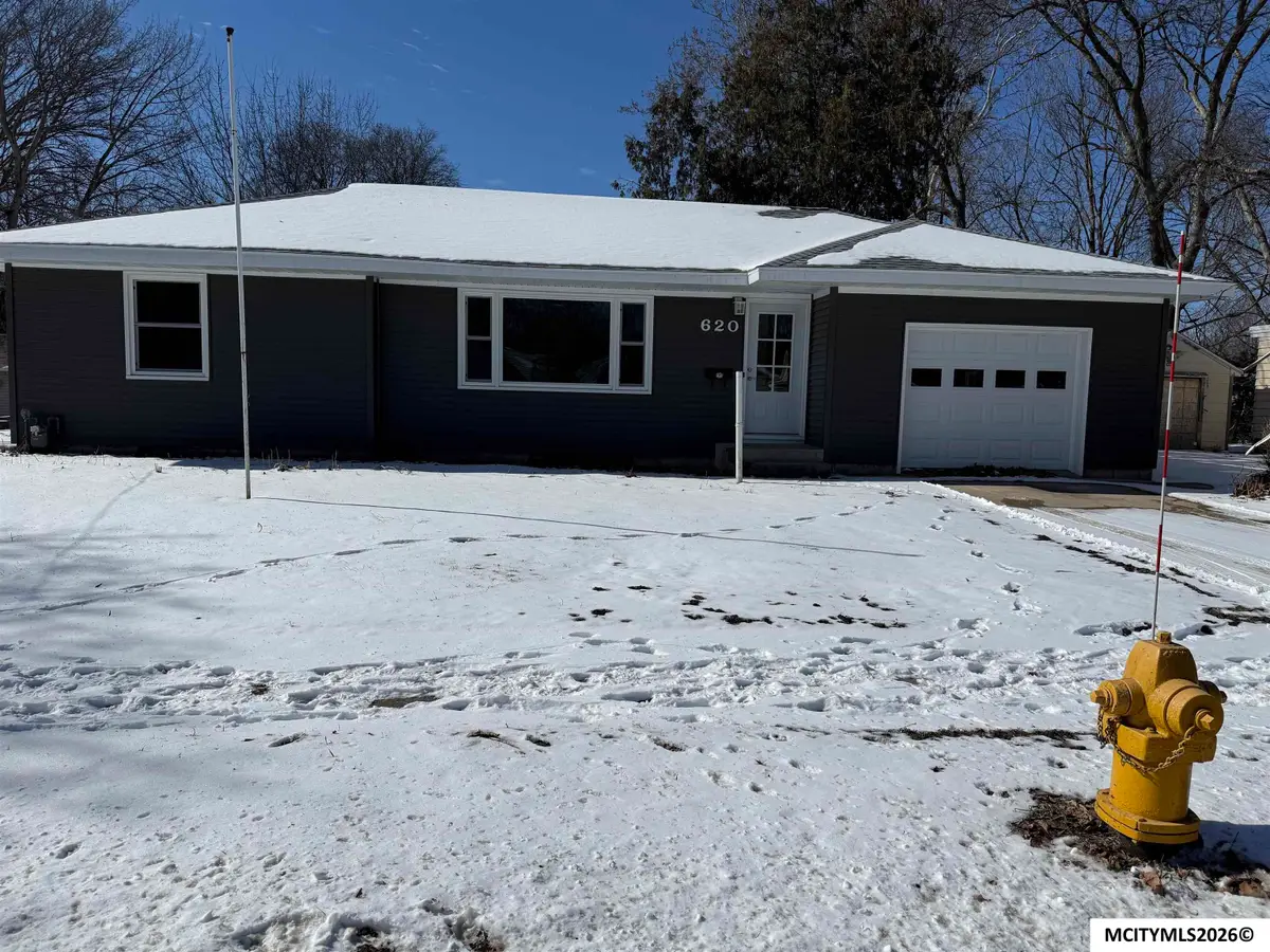 620 N Jackson, Mason City, IA 50401 - #1
