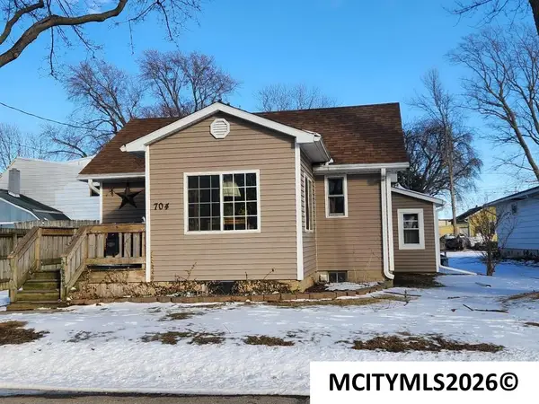 704 S 13th St, CLEAR LAKE, IA 50428