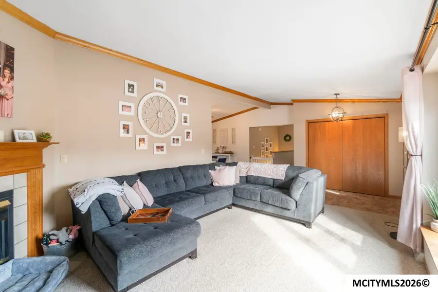 2037 12th NE, Mason City, IA 50401 - #2