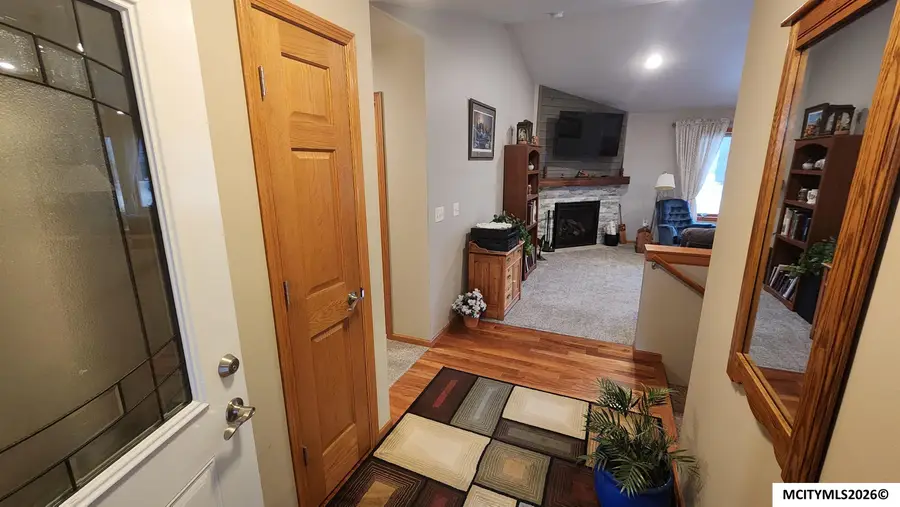 1228 Moonstone Ct, Mason City, IA 50401 - #2