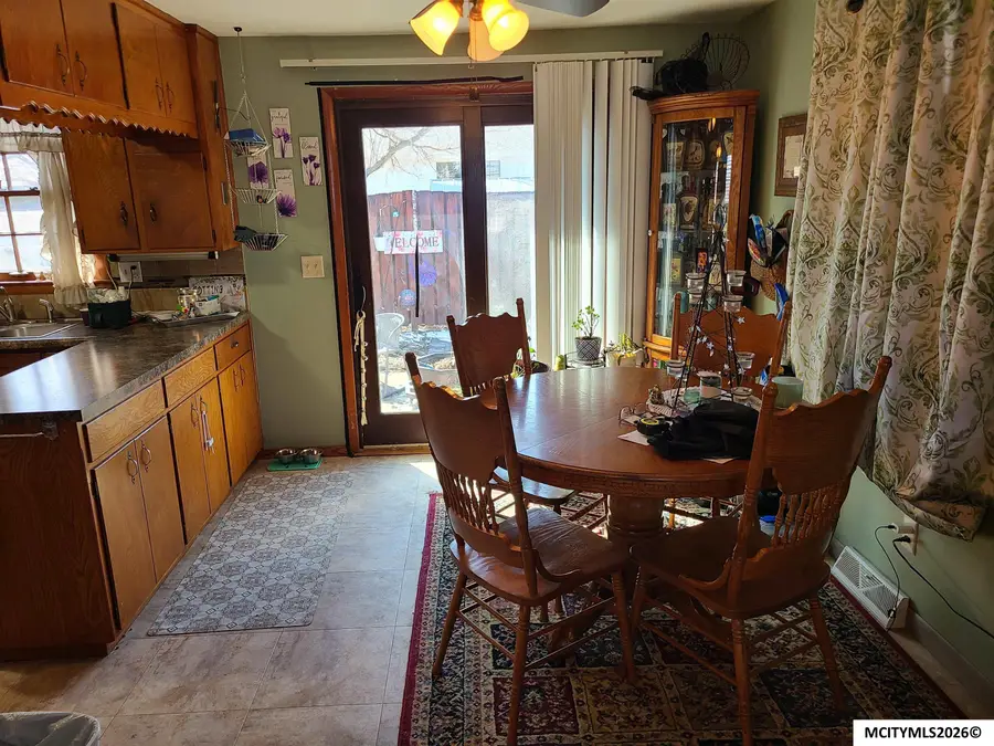 105 Sunny Circle, Mason City, IA 50401 - #3