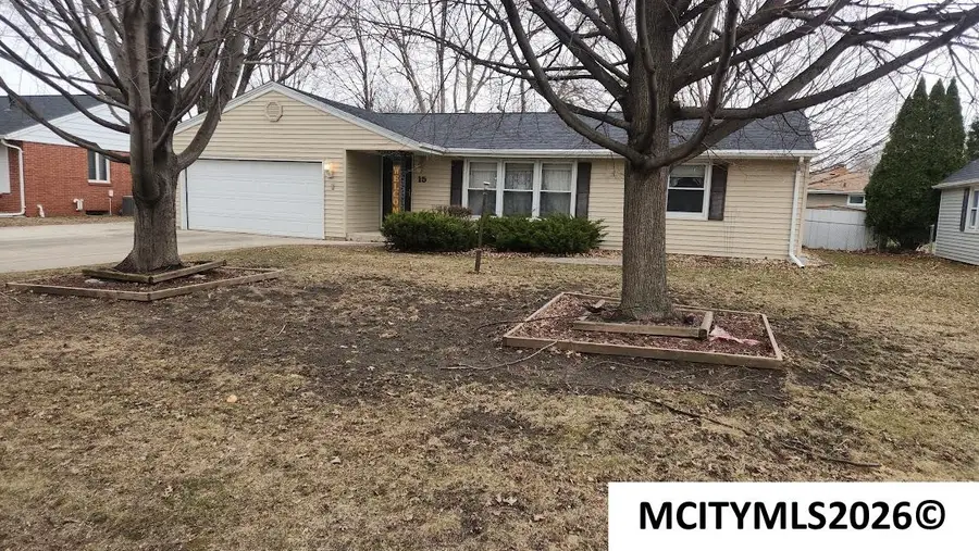 15 Lakeview Dr, Mason City, IA 50401 - #2