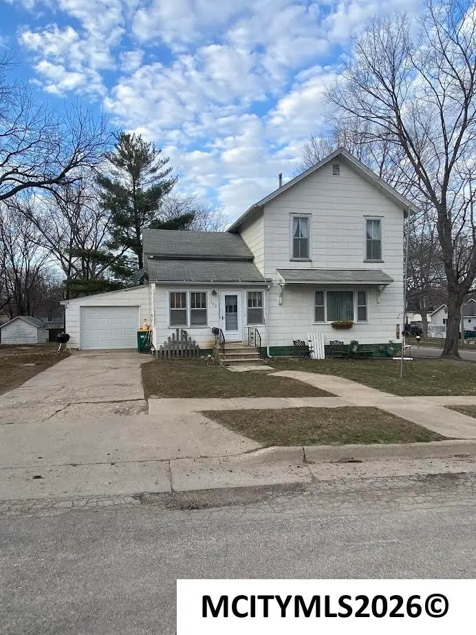 102 4th St NW, Nora Springs, IA 50458 - #1