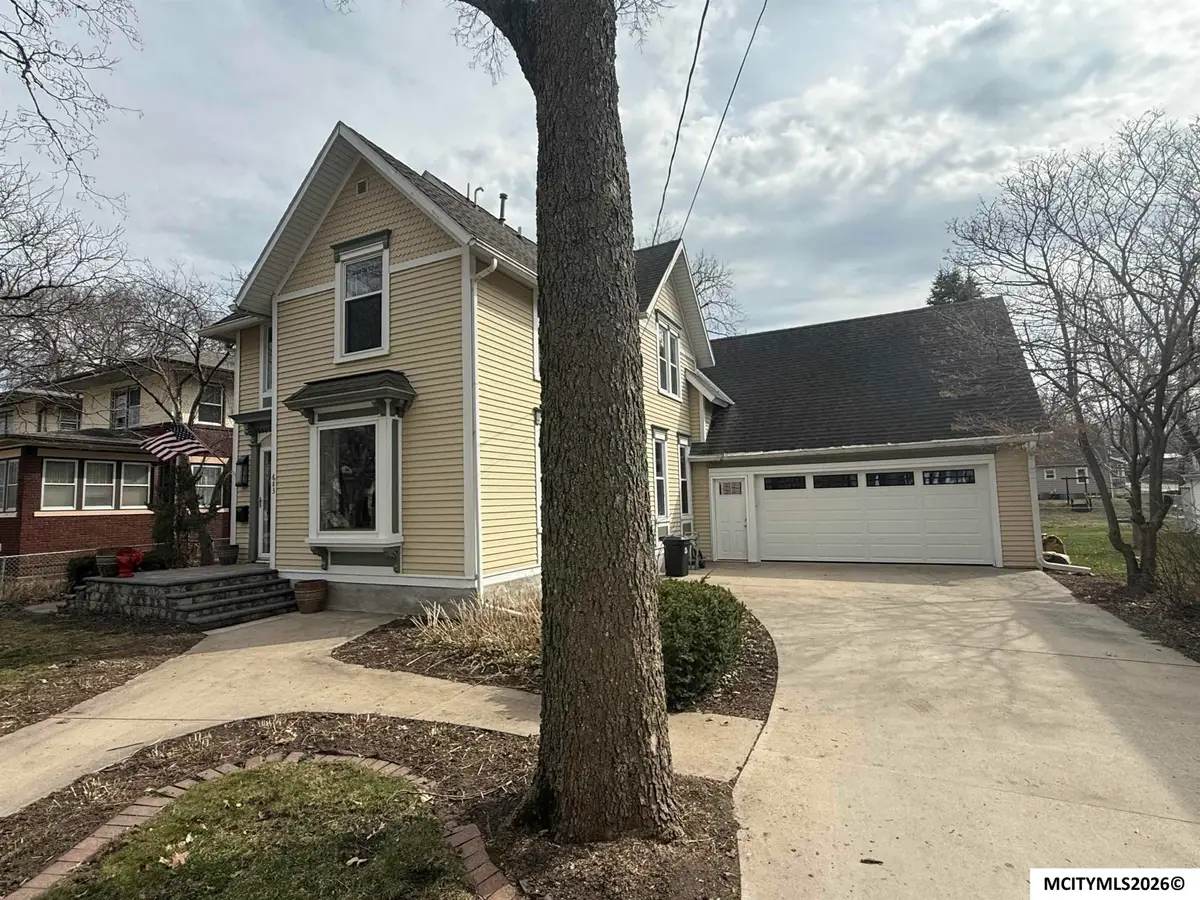 683 E State, Mason City, IA 50401 - #1