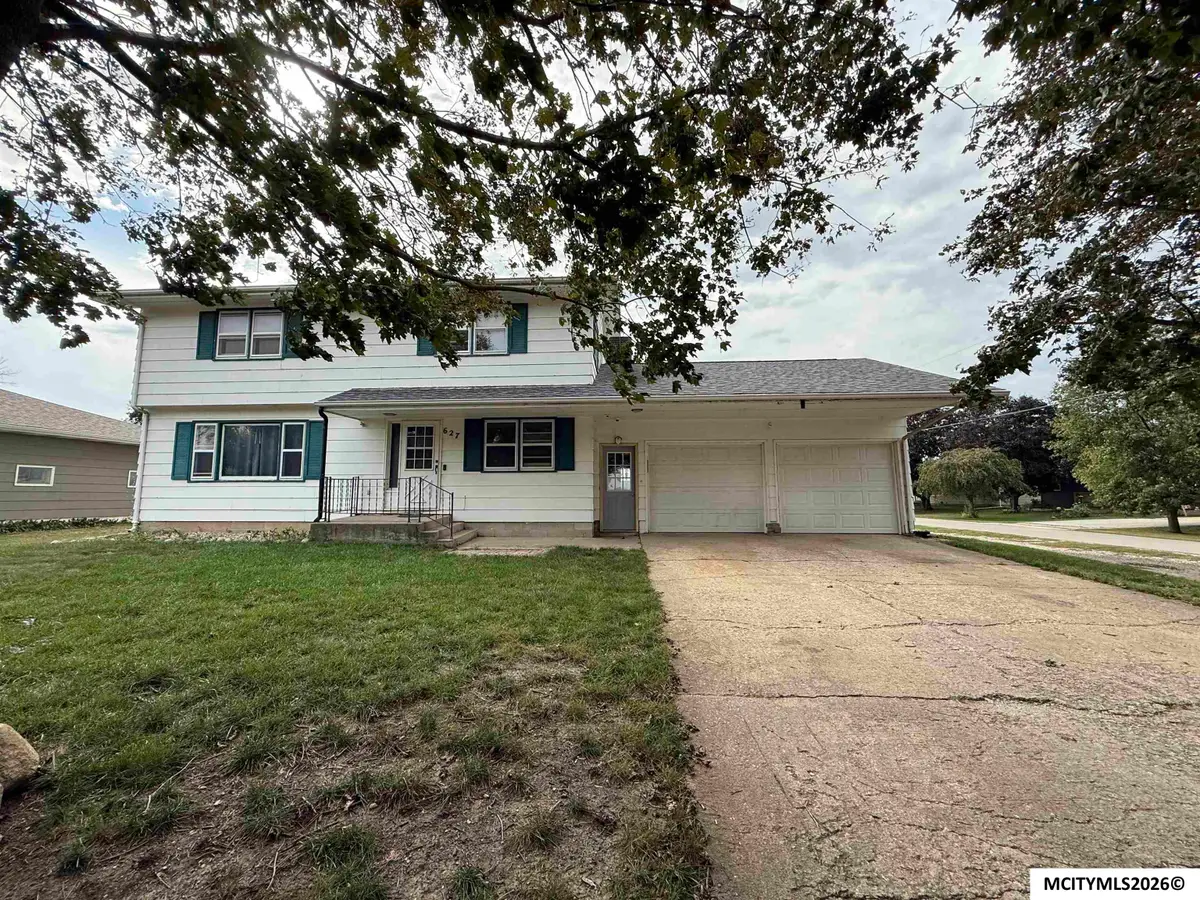 627 1st St N, Rockwell, IA 50469 - #1