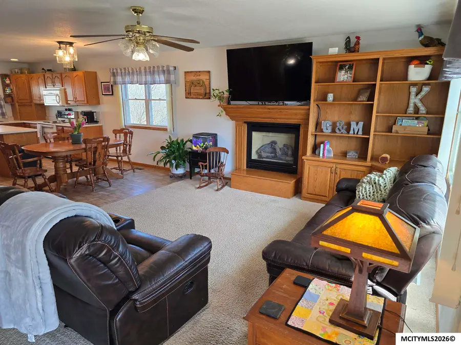 934 11th NE, Mason City, IA 50401 - #2