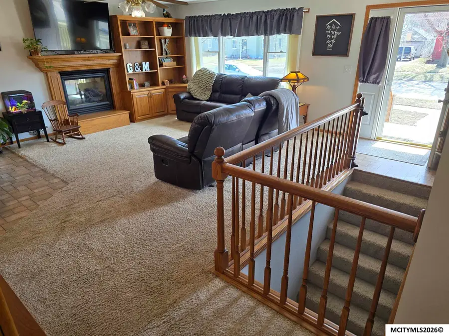 934 11th NE, Mason City, IA 50401 - #3