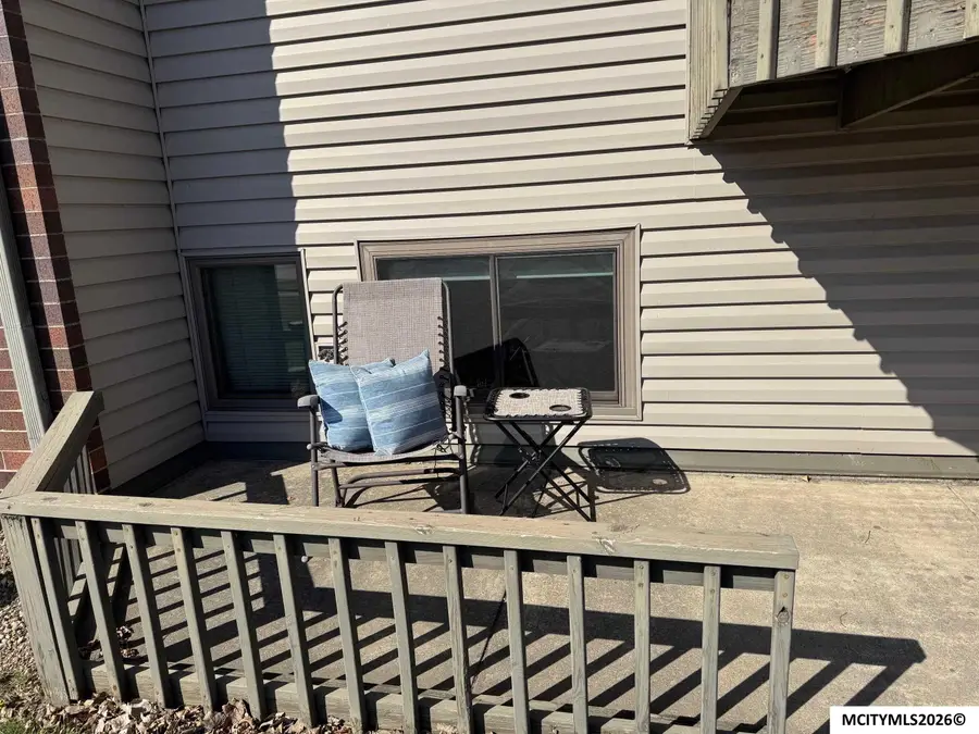 600 Briarstone Dr #A2, Mason City, IA 50401 - #3