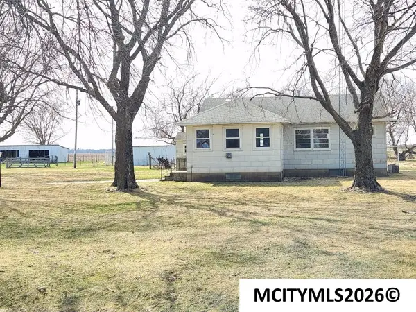 2388 Raven Ave, SHEFFIELD, IA 50475