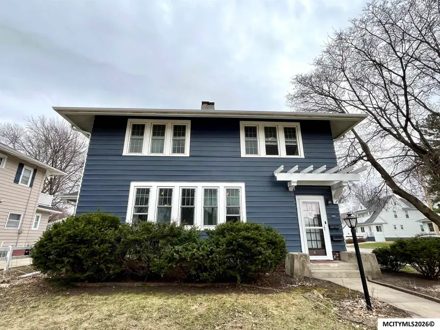 233 7th NW, Mason City, IA 50401 - #3