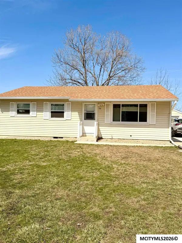 36 Mission Dr., MASON CITY, IA 50401