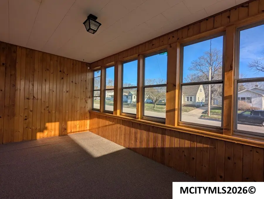 321 SE 21st, Mason City, IA 50401 - #2