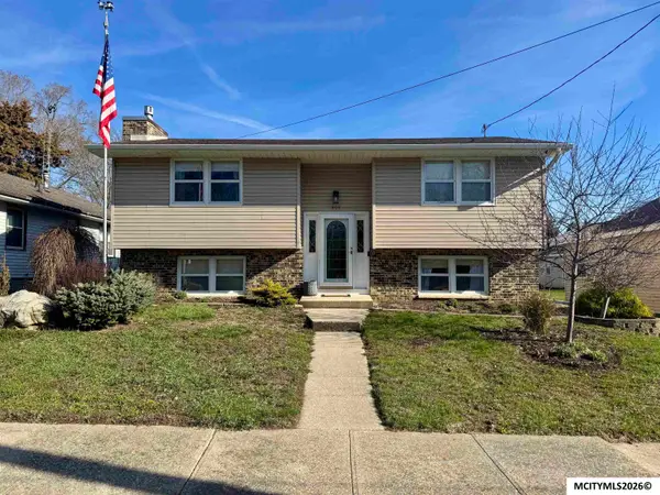 404 22nd St SE, MASON CITY, IA 50401