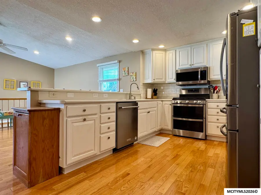 404 22nd St SE, Mason City, IA 50401 - #3