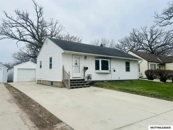811 16th NE, MASON CITY, IA 50401