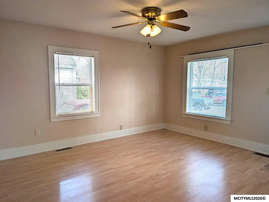 832 9th NE, Mason City, IA 50401 - #3