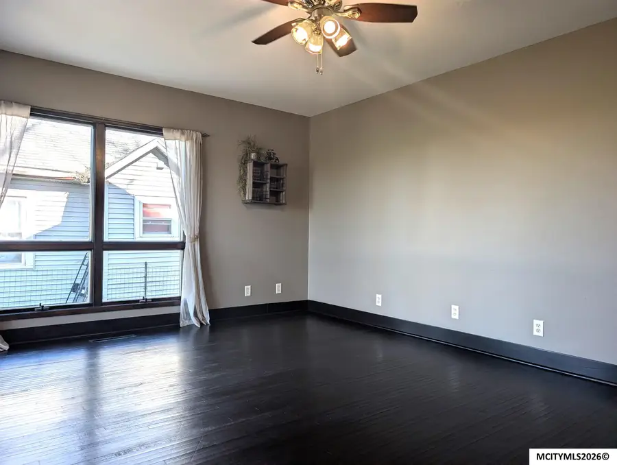 1219 12th NW, Mason City, IA 50401 - #3