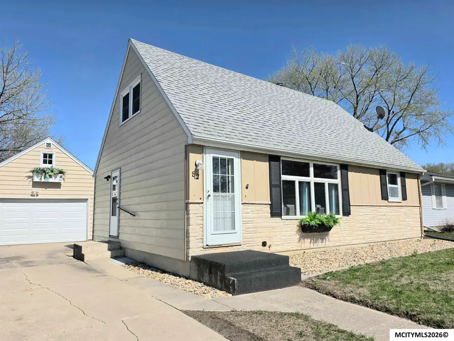 82 Sunny Circle, Mason City, IA 50401 - #2