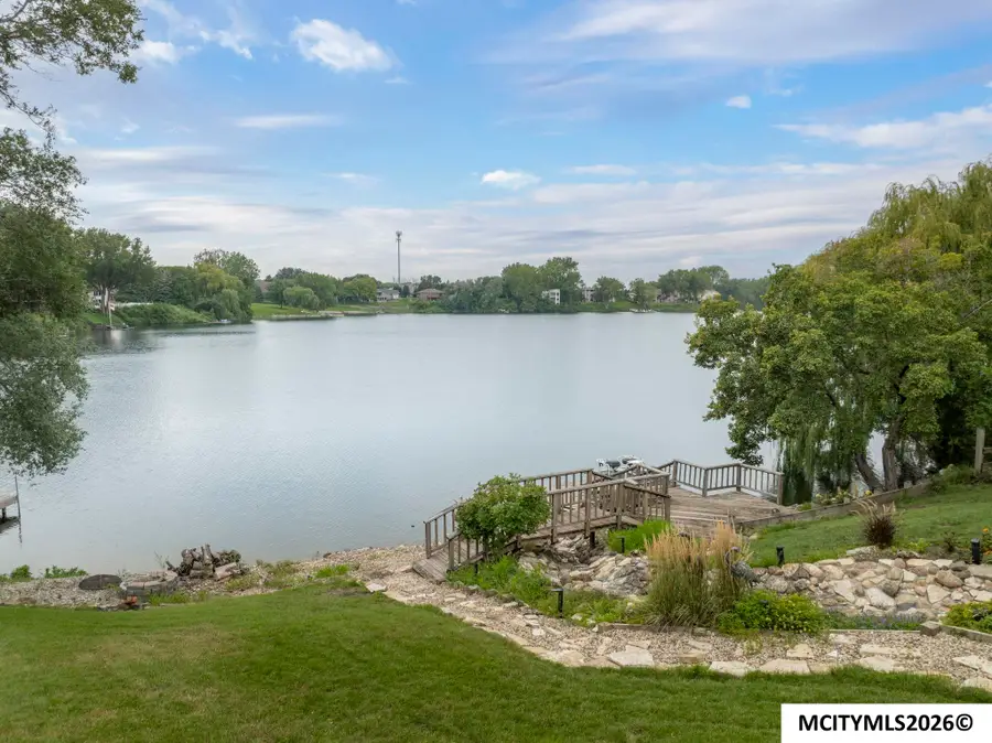 740 Briarstone Dr, Mason City, IA 50401 - #2